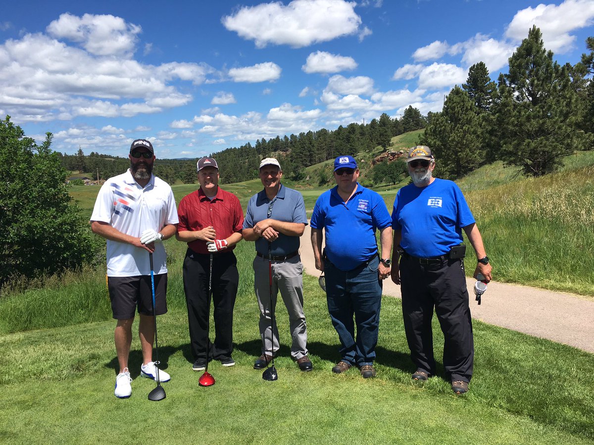 SDoilandgas's tweet photo. Scoring hole in 1 while building relationships with @TransCanada &amp; @PennCoSheriff SAR. #golf #fundraiser #KeystoneXL https://t.co/r57y0iloAL