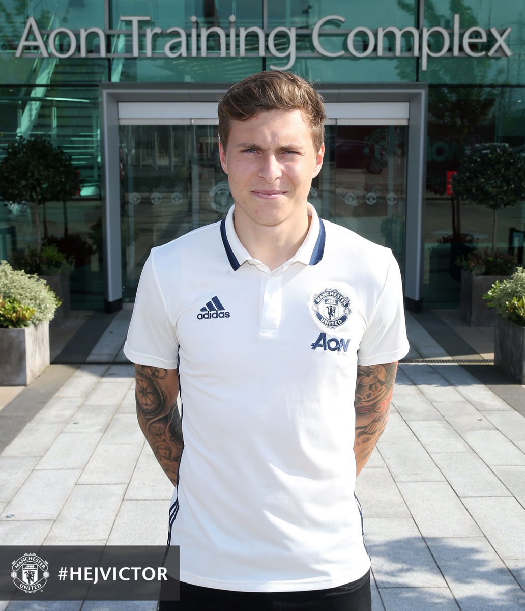 Jayorsese's tweet photo. Welcome to Manchester city United, the European capital of trophies. https://t.co/6gkyys2yvP