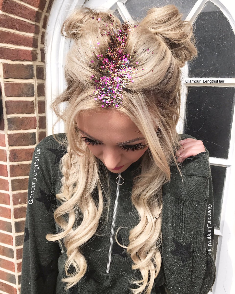 GlamourLengths's tweet photo. Festival hair and glitter for the lovely Sheree by Sianna #festival #festivalhair #glitter #braids https://t.co/k5im6ex3Nh