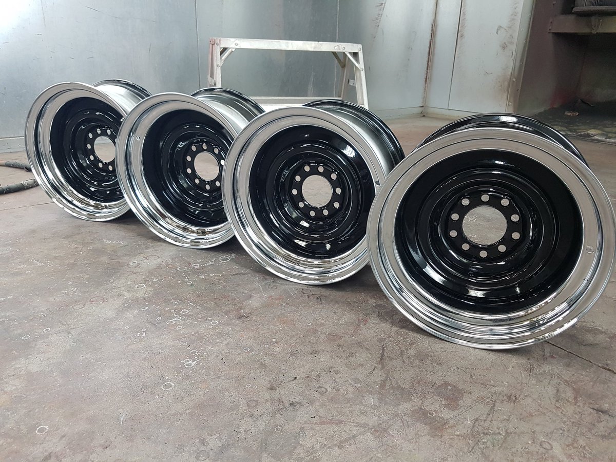 OCFab_Finishing's tweet photo. Costume #powdercoated set of rims. #ocfab https://t.co/MZwa5VWw8c