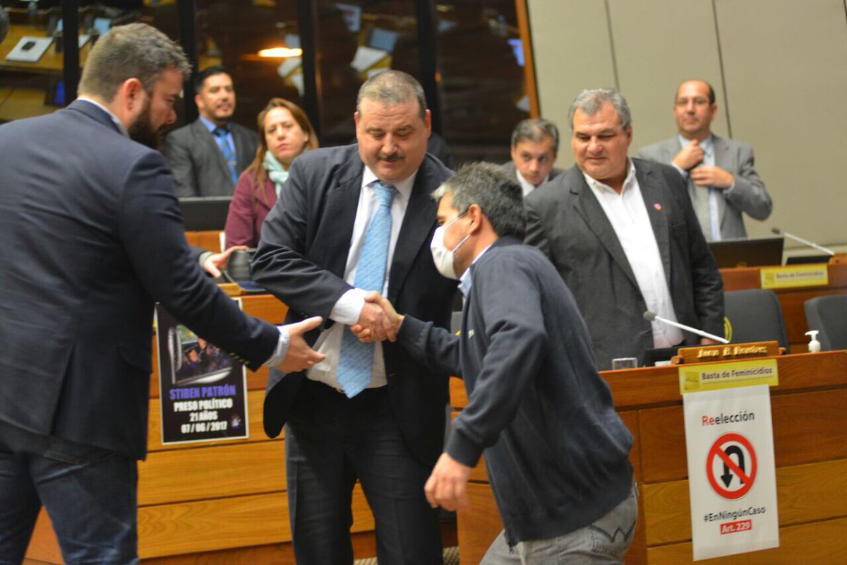 NitoBogado's tweet photo. Emocionante llegada de @EdgarAcostaDip Toda mi energía y abrazo ciudadano en este momentos difícil. Mis pésames por la partida de tu viejo https://t.co/JefoAQq0qJ