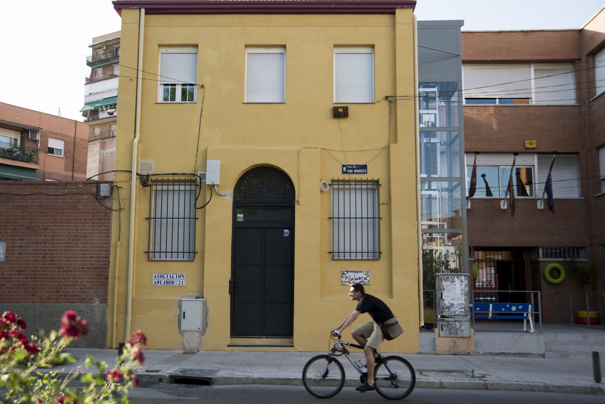 HortalezaPV's tweet photo. El histórico edificio 'La Humanitaria' de #Hortaleza, sede de @AsocElOlivar, luce como nuevo tras ser reformado https://t.co/kIUEERdDXK https://t.co/TsXhHpsGoB