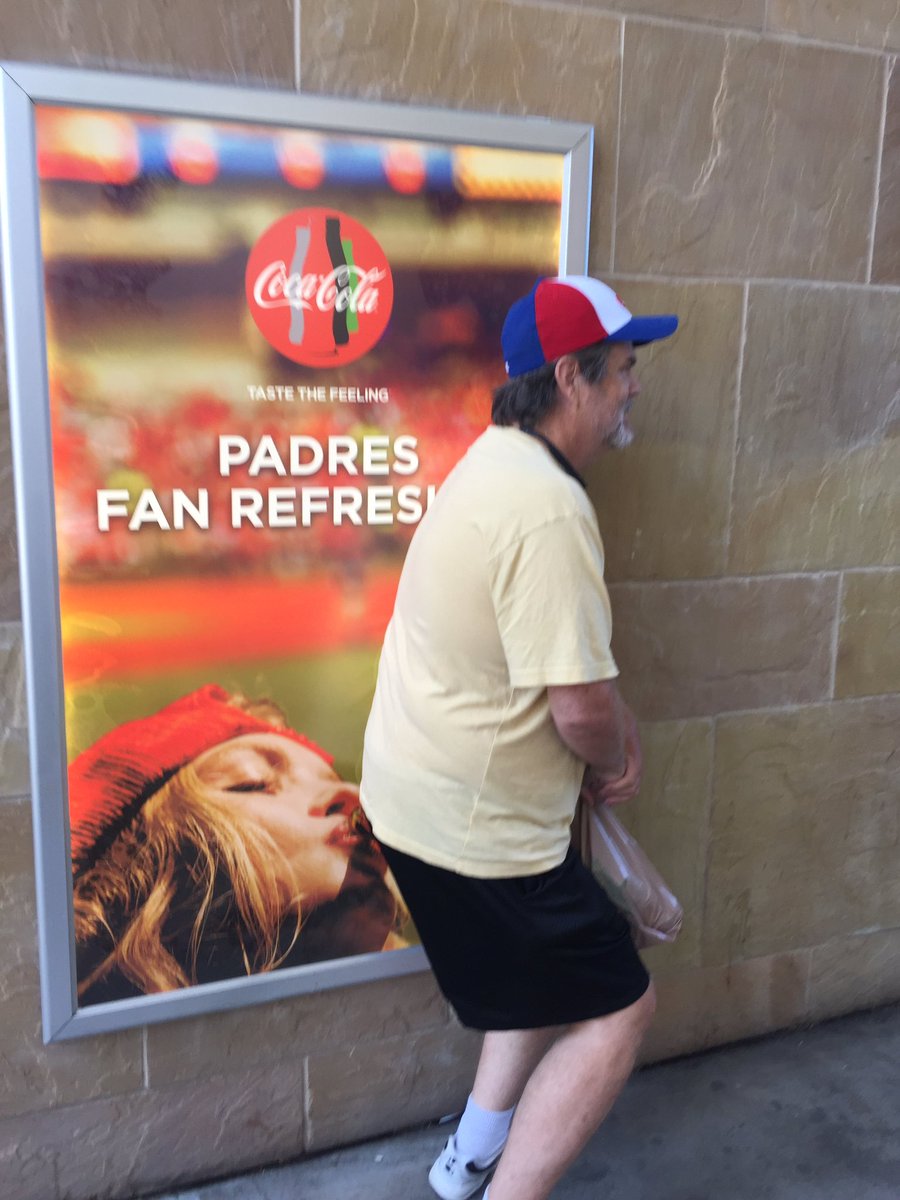 GamePalooza's tweet photo. @GameOverGreggy @KindaFunnyVids @Twitch #PadresWBW https://t.co/s6CXoLxHYz