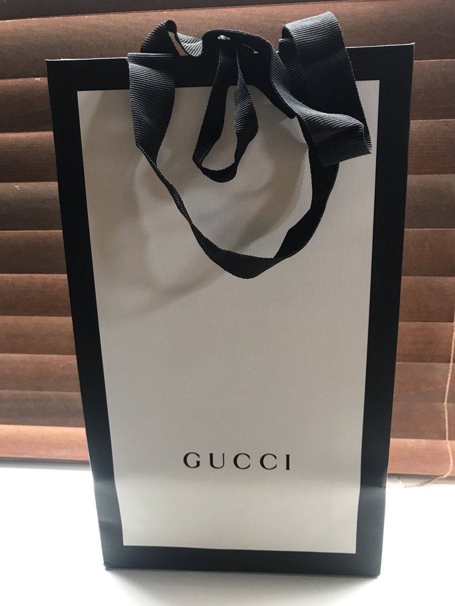 HazeFeet's tweet photo. Gucci 😍 https://t.co/SPQfwAeQzv
