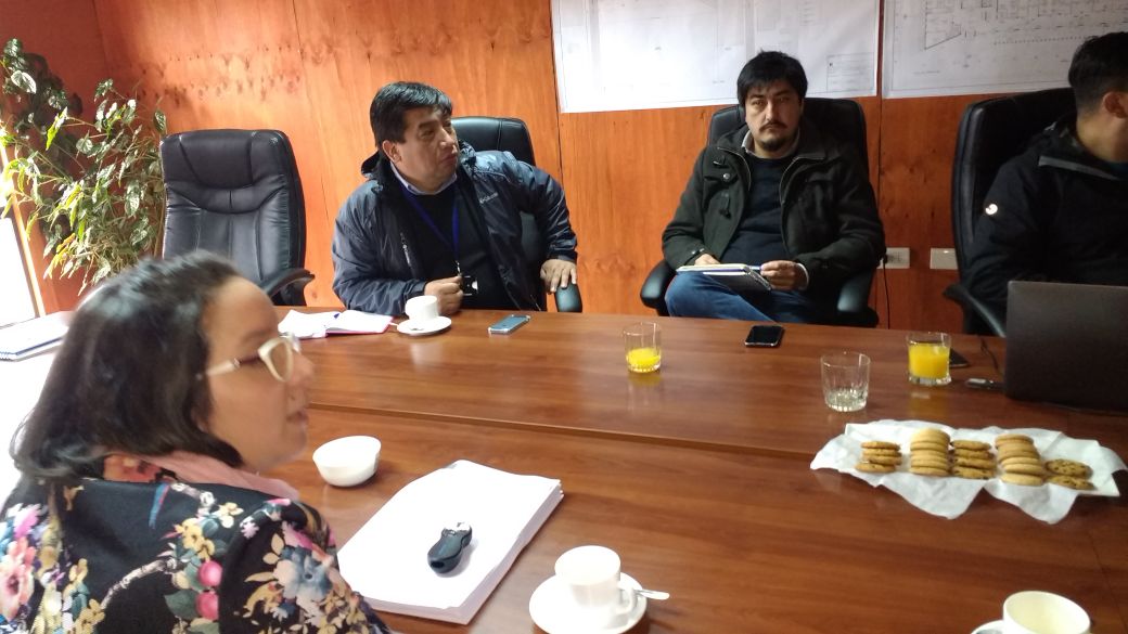 MindepBiobio's tweet photo. Atención Tirúa!! Seremi Leonardo Baño informa a alcalde Adolfo Millabur que fueron seleccionados para asesoría en plan comunal de deportes. https://t.co/ZwxmhozGcr