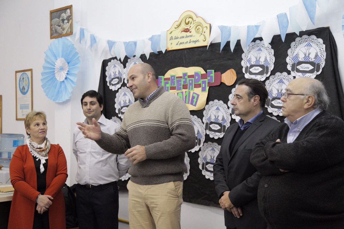 YoSoyMartiniano's tweet photo. #Hoy cierre del curso de panadería en el Centro de Industriales Panaderos #Quilmes https://t.co/7EO86iEzoy