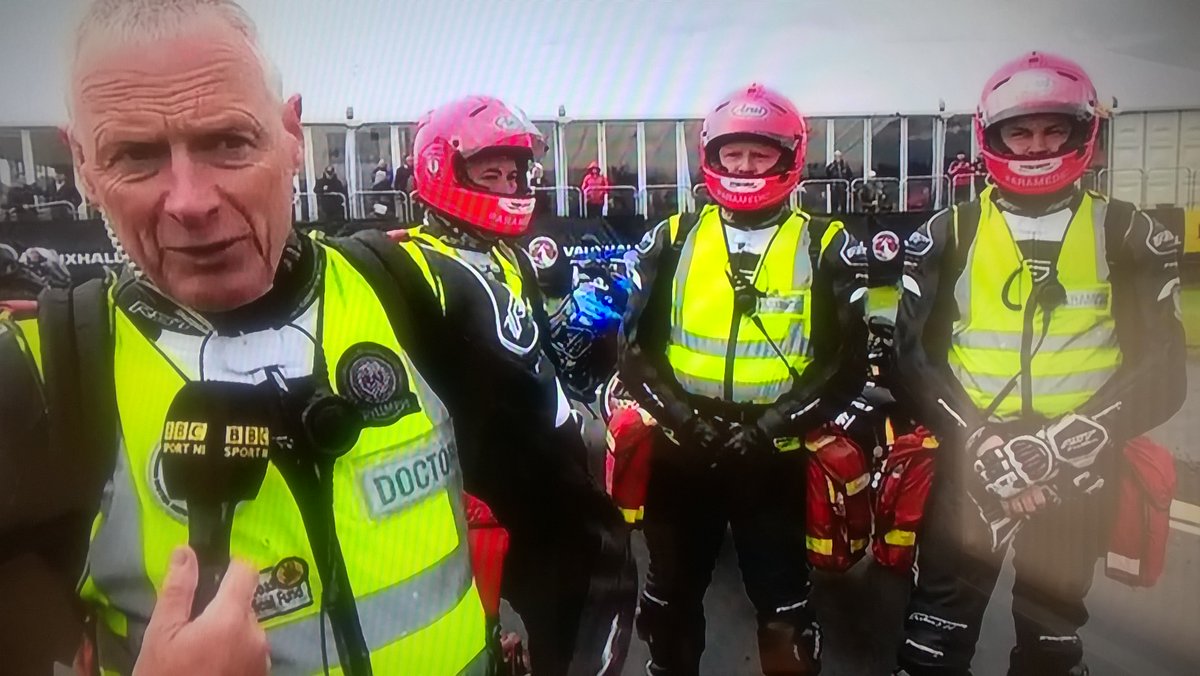 bluebullitt's tweet photo. @suziperry Thank you. Please come back soon and make one about these guys. #legends #heroes #flyingdocs @doublebandfilms https://t.co/ZaEht9xCyM