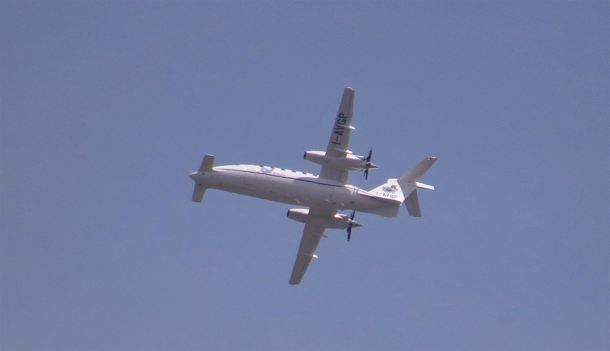 Chris_Diemoz's tweet photo. P180 Piaggio belonging to @ENAVSpA fleet (I-AVGP) radiomeasuring this morning over #Aosta. #spotting #plane #avgeek #flightbuff #aviation https://t.co/ulccSeUdkf
