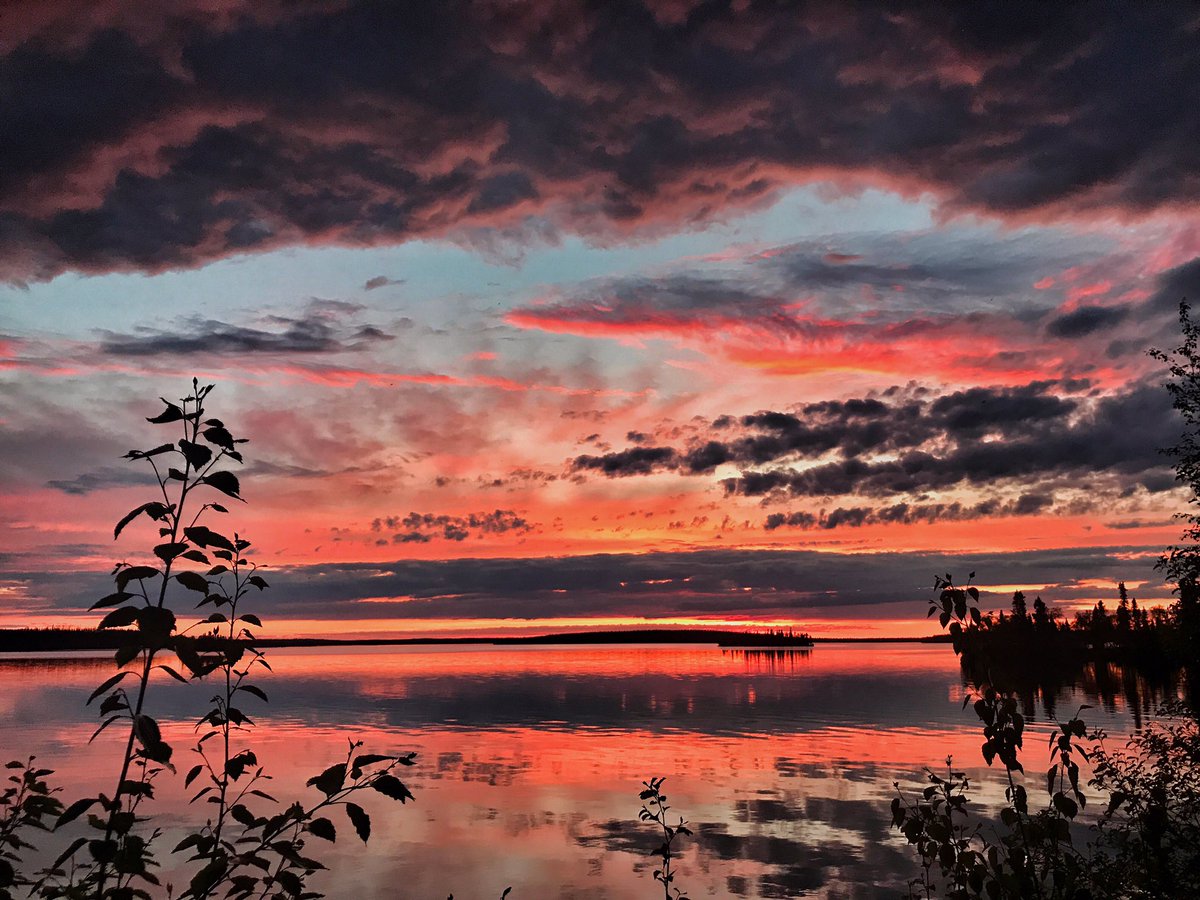 creelakelodge's tweet image. Another one of those nights in #Saskatchewan #exploresask