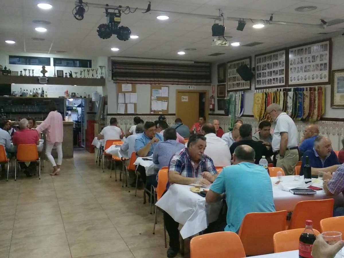 Gràcies <a href="/FallaMontolivet/">FallaMontolivet</a> per la vostra acollida hui en l'assamblea de Presidents/es