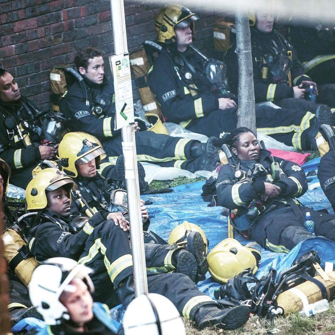 John_Smith_1980's tweet image. These people should be paid footballers salaries @MayorofLondon #GlenfellTower @LondonFire #wevegotitallwrong