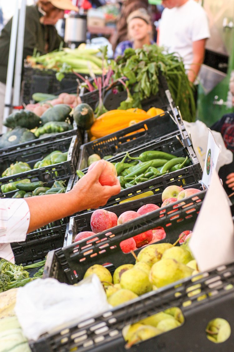 GreenDrinksJH's tweet photo. The @JHPeoplesMarket is back! Get the skinny from @DishingMagazine: https://t.co/RmDiia5mwc. https://t.co/o2Nl6KKe7Y