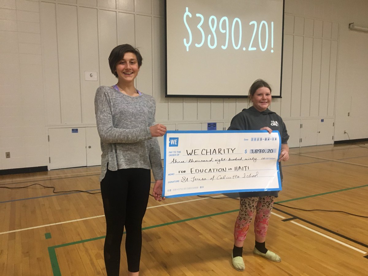 newsmrmartin's tweet photo. So proud of these kids! @stoc_CCSD showing their @WEVillages contribution of 2017! 💲3️⃣8️⃣9️⃣0️⃣ Thanks Megan from @WEMovement ! @CCSD_edu https://t.co/CNDEL8Moub