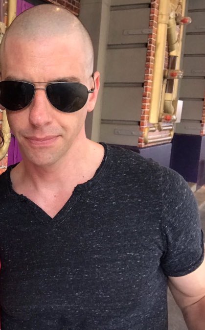 derekklenashair's tweet photo. @borleswig at least i have hair, mr worldwide https://t.co/rtAkRhmfeg