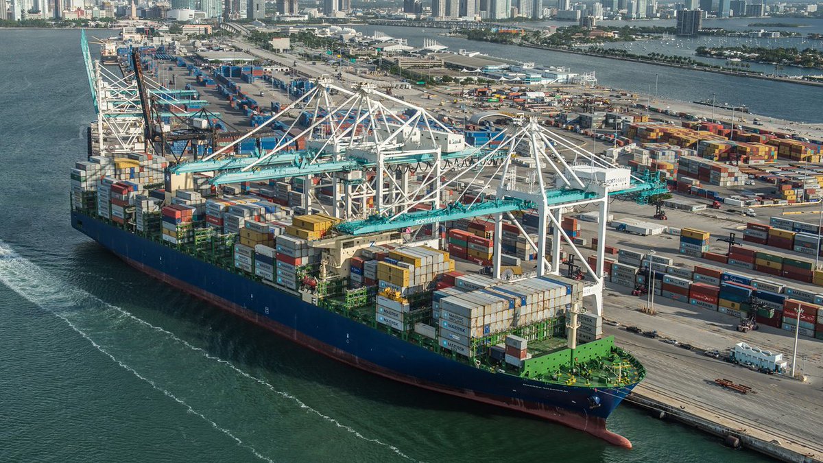 PortMiami makes history with call by mammoth container ship bit.ly/2sq3ulb https://t.co/hLNmEhEGIC