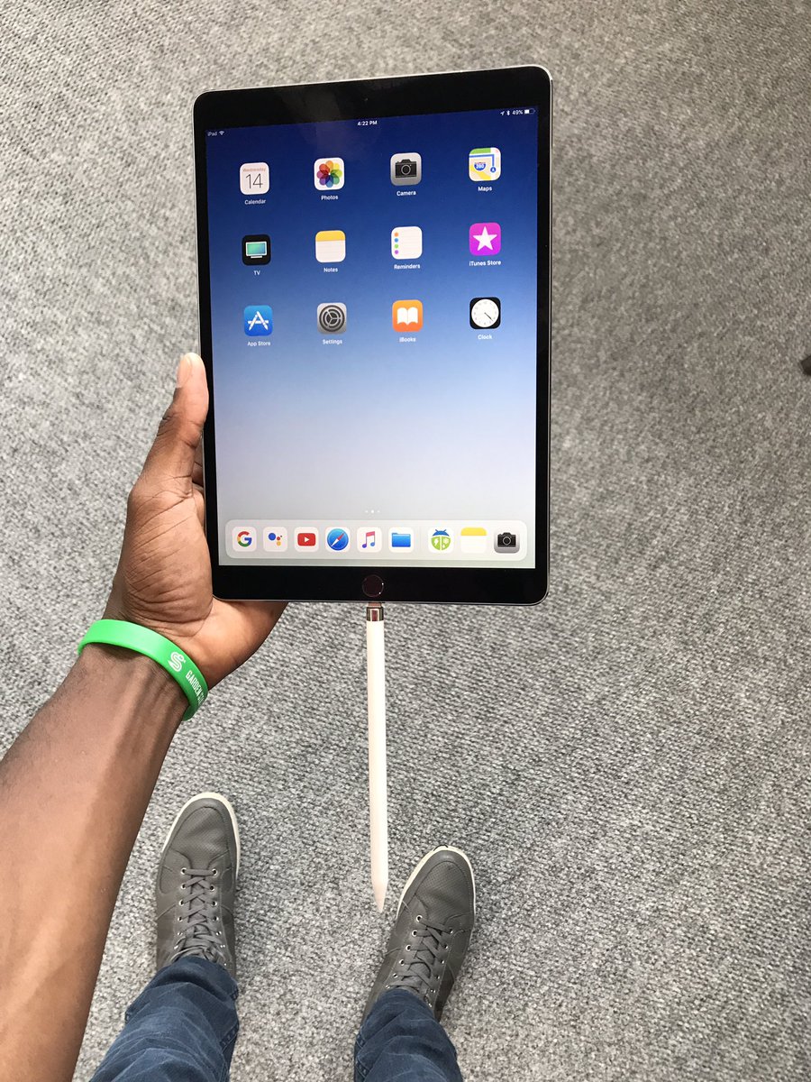MKBHD's tweet photo. Still the dumbest way to charge a product of all time https://t.co/AohEZFHlMG