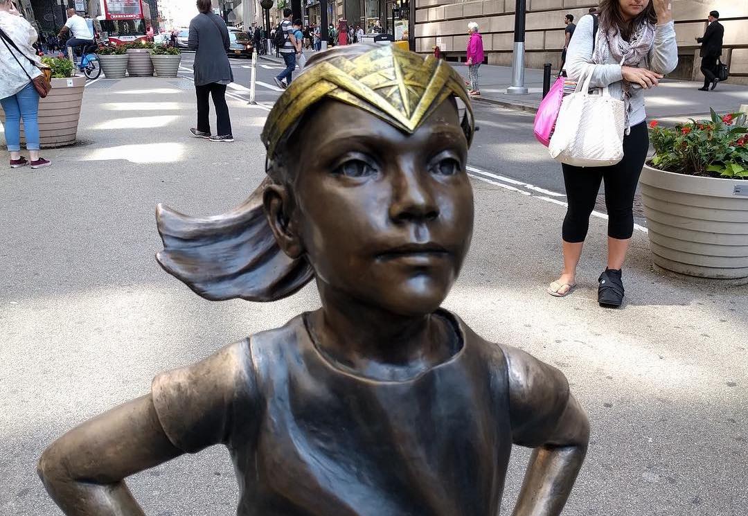 TimeOutNewYork's tweet photo. Someone turned the Fearless Girl into Wonder Woman: https://t.co/61wNqTe1JM https://t.co/ZpfAXlvwPl