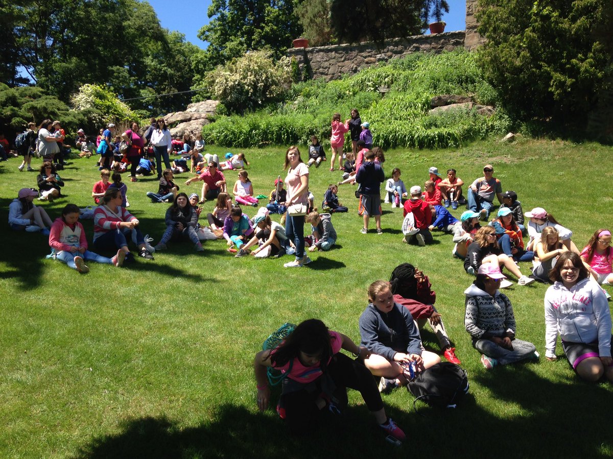 MsMugridge's tweet photo. DDE 5th graders had a great trip to the Thousand Islands today! https://t.co/FujsqaDcWT