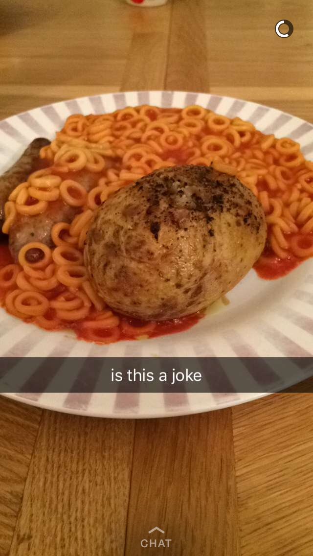 joshpenman__'s tweet photo. How does Tom's mum hate him so much?? 😂😂 https://t.co/pD2jQBzU3j