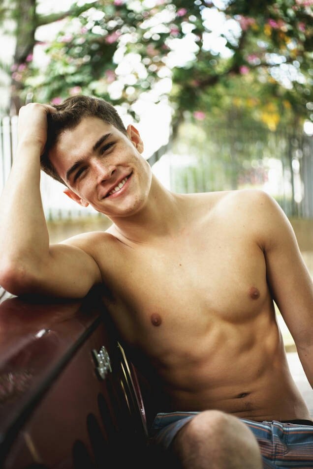 ¿Alguien quiere rolear con el pecoso? Seré bueno. MG y abro DM.