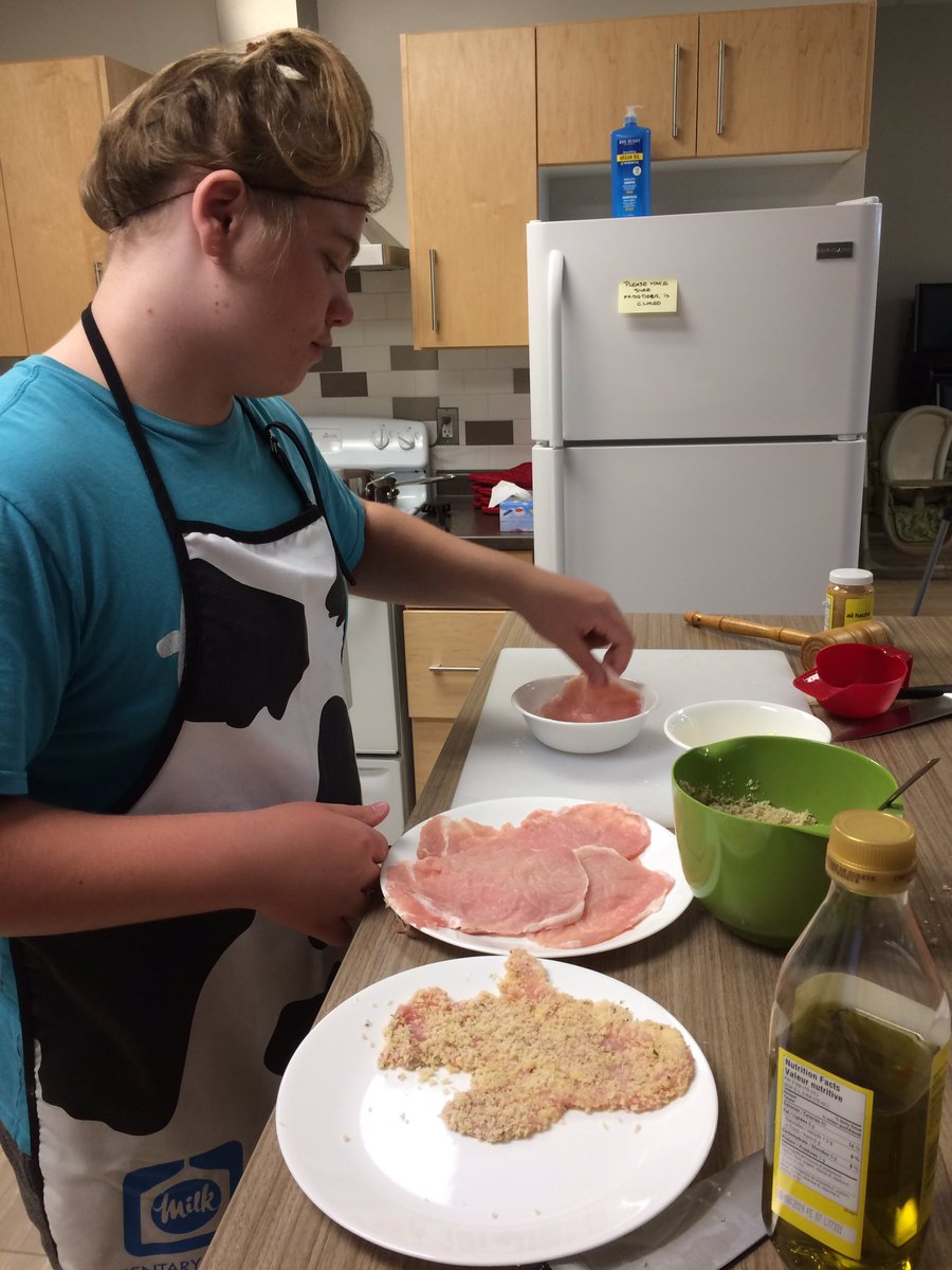 TaraMcFarling1's tweet photo. Last cook STARters class @MajorBallachey #chefsintraining Thank you Ms. Moir https://t.co/1k5VeAPaMD