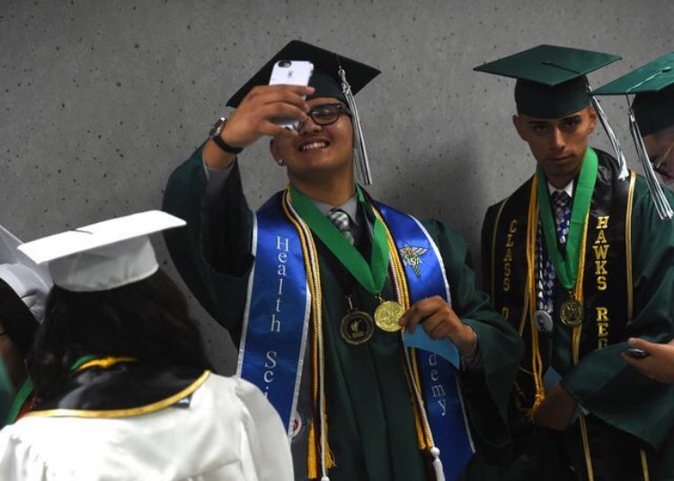 S E N I O R S tweet media