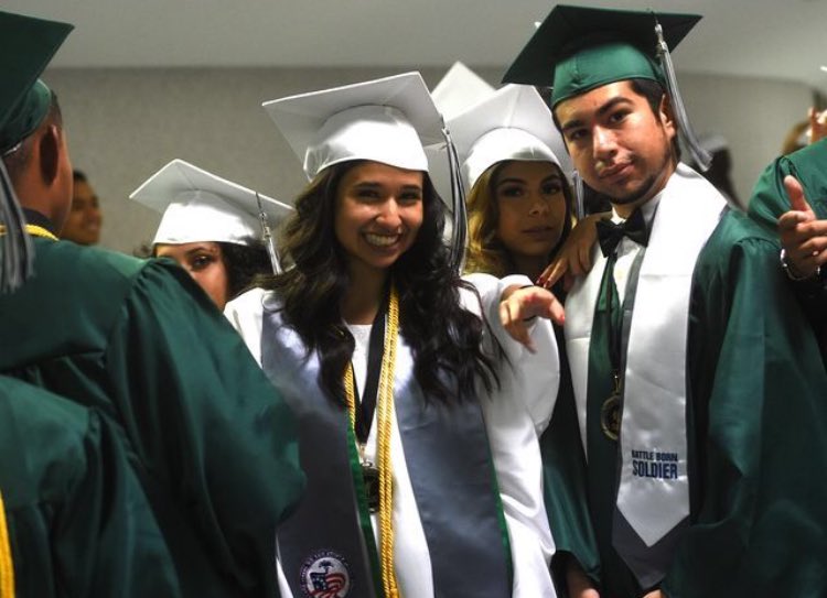 S E N I O R S tweet media