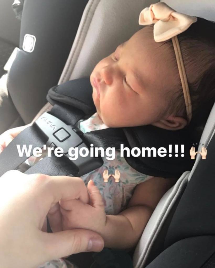 timjchambers's tweet photo. Little miss #elliejune got to come home today. Yea, finally! #boompa https://t.co/wDrhWc9ogi https://t.co/U9ZK4idZUV