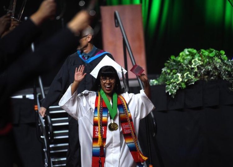 S E N I O R S tweet media