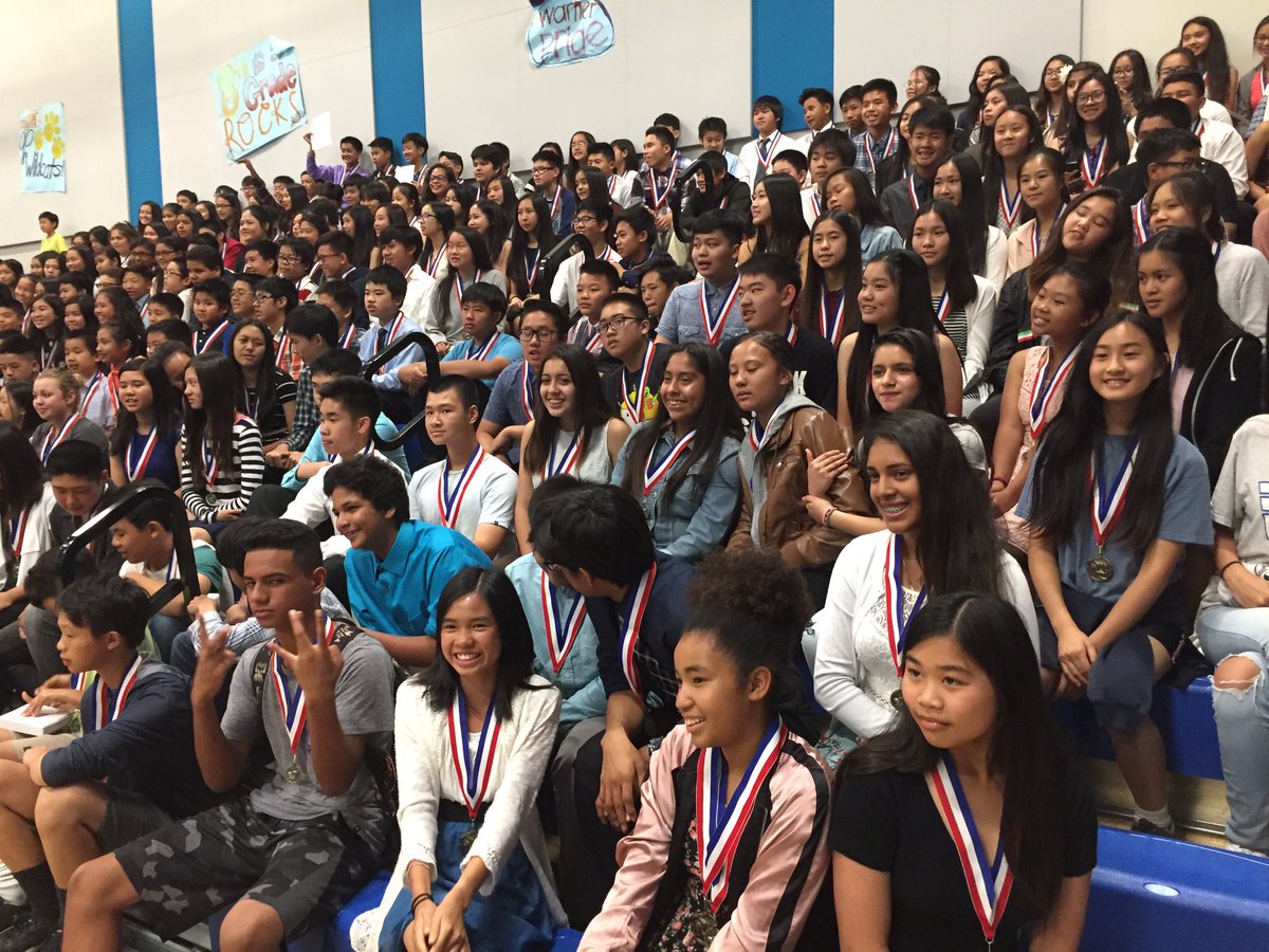 Warner_Wildcats's tweet photo. Warner Medallion Night: Celebrating growth, academic excellence, community serivice, and character. https://t.co/Zvg4TnZVYl