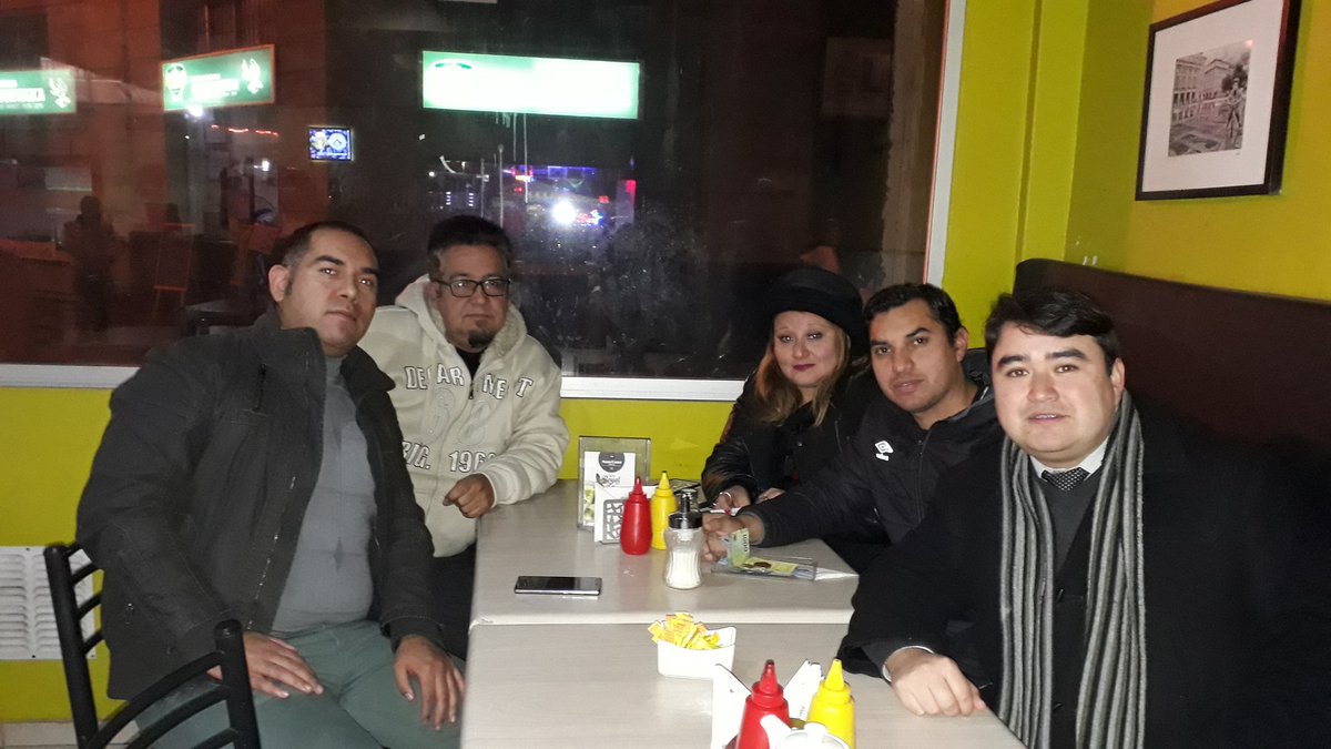 RaulvChile's tweet photo. @LosPROgresistas Distrito10 en reunión porqué se viene el #PROcesoDeCambio
#PresidenteMarco
#franjaelectoral
#Marco2018 https://t.co/7Lv3dk4Yyi