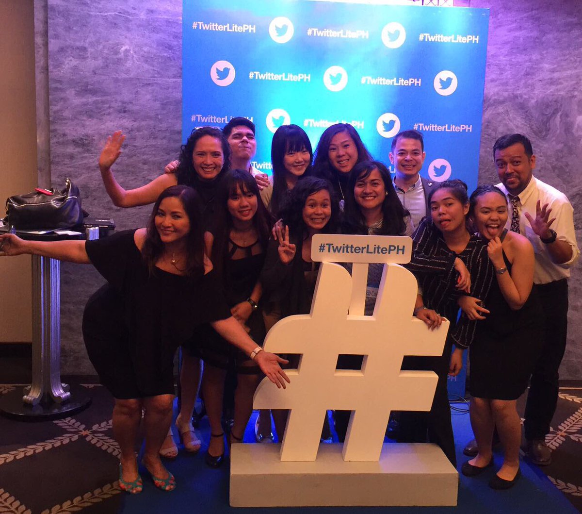 CiplukCarlita's tweet photo. My 1st event outside Indonesia. Big thanks &amp; appreciation for everyone who made it a succesfull one 🙌🏼👏🏼🙌🏼👏🏼 #TwitterLitePH https://t.co/54oqJIkyb9