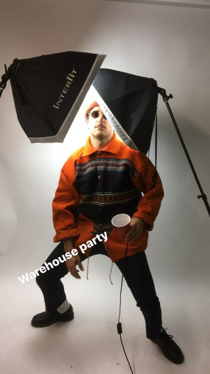 TheParamoreNews's tweet photo. New photos of @PARAMORE - new photoshoot. https://t.co/WI3GSmO9pi