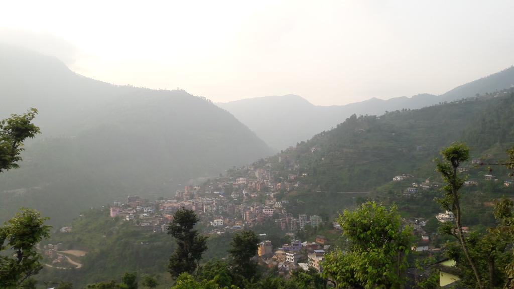 Aandhikhola's tweet photo. Good morning #Libang! #Election fever is at its peak here -- from ubiquitous tea shops to sloppy corn fields. #Rolpa #NepalVotes https://t.co/Yeaj6N5xcN