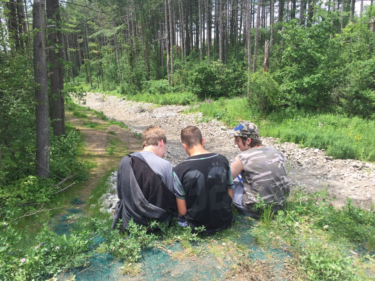 mrsmacfashion's tweet photo. A great day exploring the outdoors! #frogcatching @BCSSLifeskills @MikeAbram6 https://t.co/dAG7kJ0xys