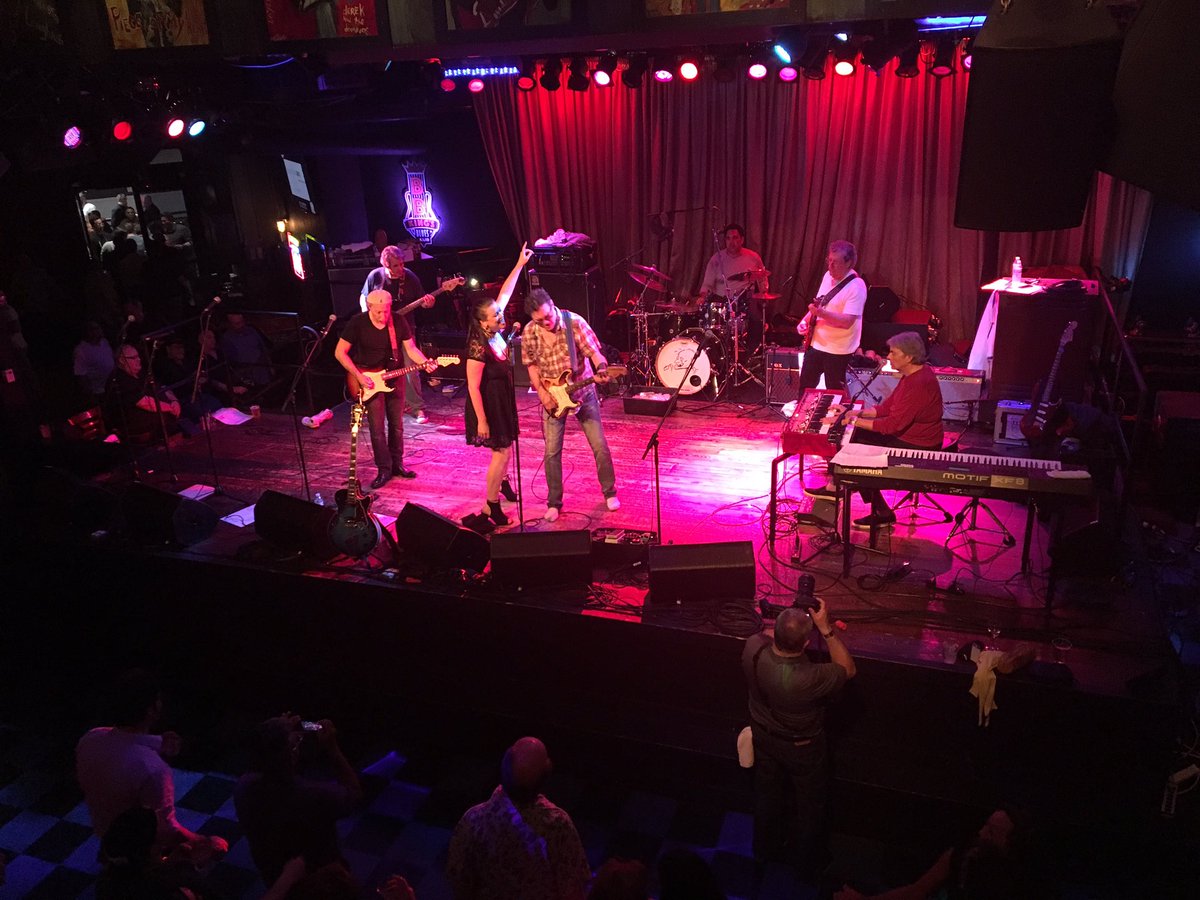 The Drunk Unkles are ROCKING in this packed house! Thanks to all of our avtweeps who came and showed their support!!