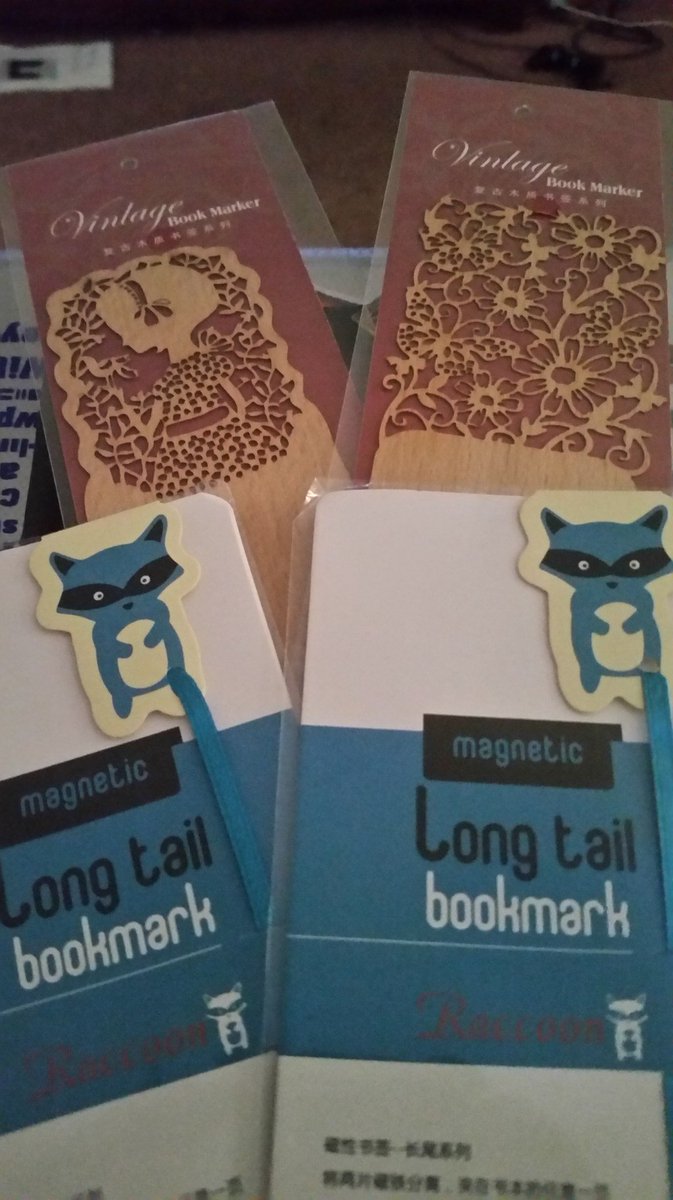 Giveaway! darkmoonseries.wordpress.com/2017/06/14/giv…