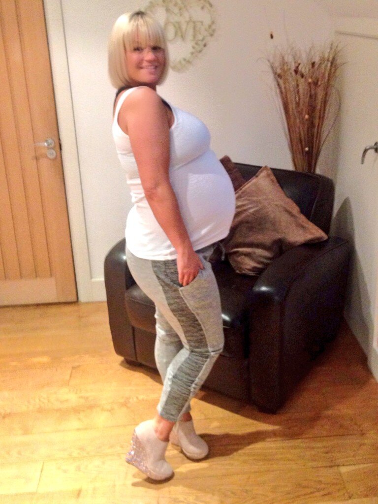LaurensLabelx's tweet photo. Still my proudest moment. @KerryKatona7 in her @LaurensLabelx wedges 💎💎 https://t.co/84Hskrt2s0