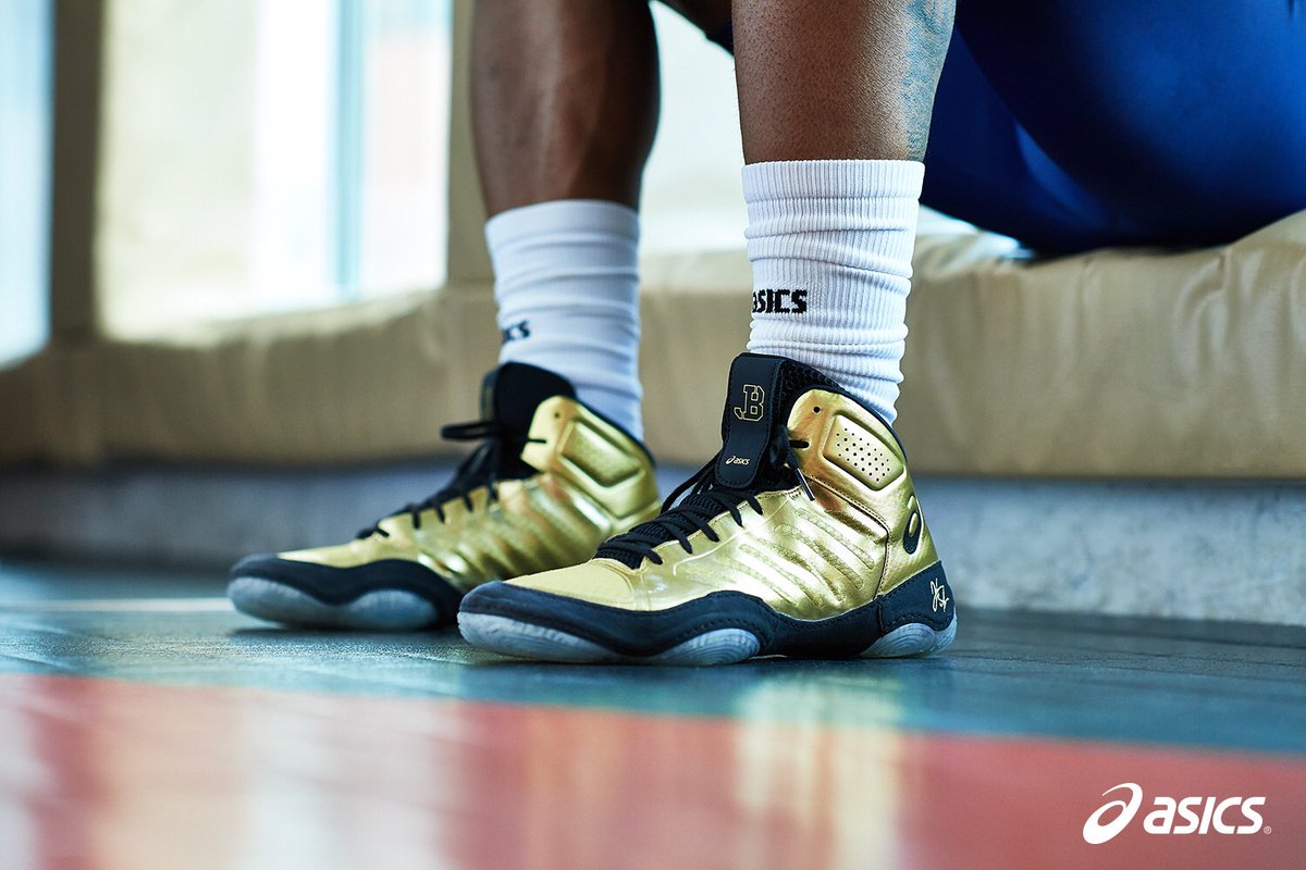 jordan burroughs running shoes