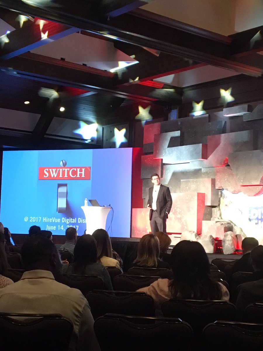oumarhr's tweet photo. #Change is hard but Dan Heath can break it down for you in #Switch #VUEDD17 @hirevue https://t.co/tzxbpStfEf