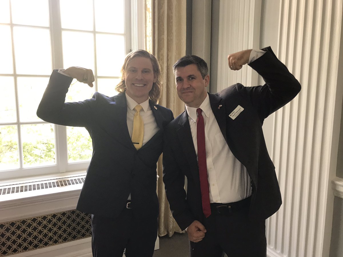 The guy that can actually flex is <a href="/brianjboyle/">Brian Boyle</a> &amp; he is a dude. He's a #redcrosser w/ an amazing story. Stop what ur doing &amp; check him out.