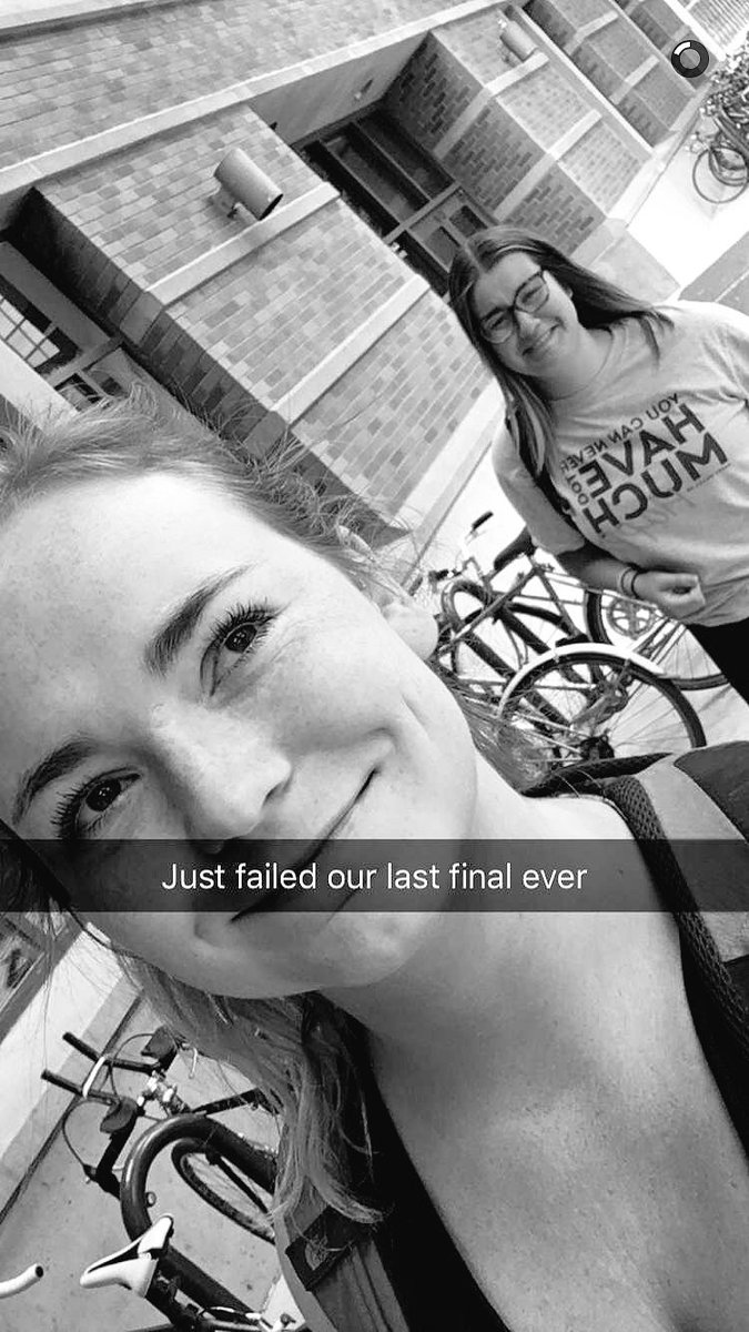 RackCity_Rach's tweet photo. My face is an accurate depiction of my life at the moment. #5daystograduation https://t.co/Zqx5FKQd18