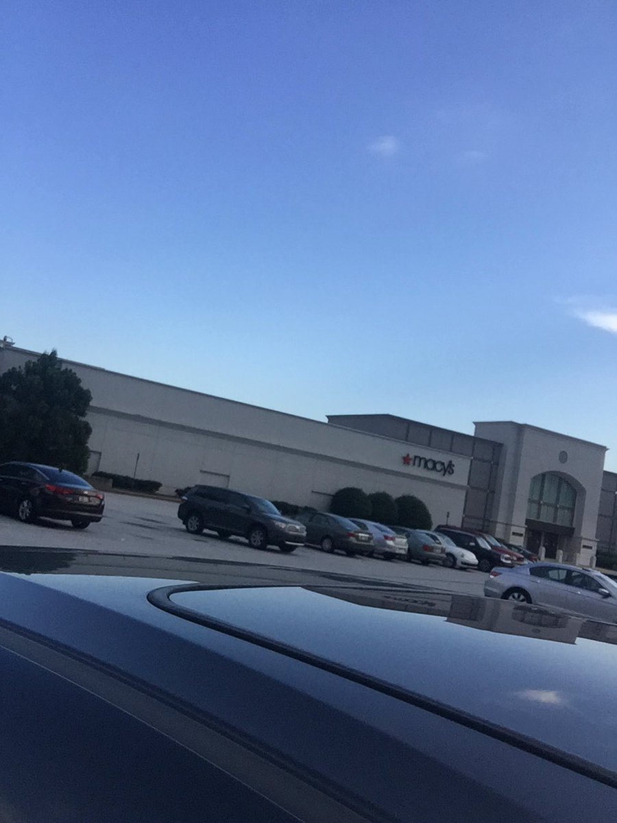 EyeZick's tweet photo. #growingupinatlanta Y'all remember when this Macy's was a Rich's? #Stonecrest https://t.co/uXBjKCto1E