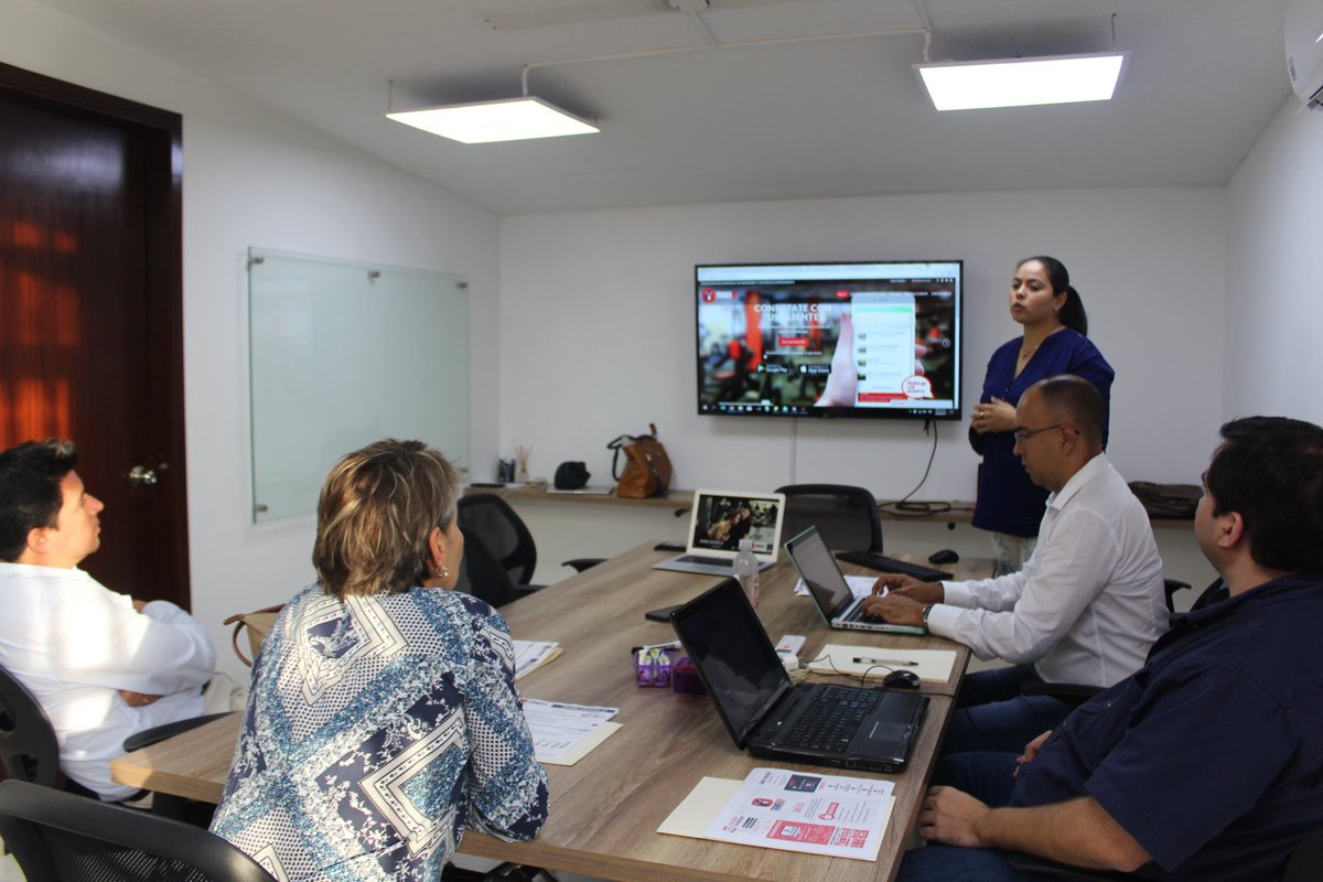 SenecaDigital's tweet photo. Nuestros equipos  @mouba_co y @MiTrainerUP en Junta Directiva #1 fase Crecimiento y Consolidación @AppsCo y @SenecaDigital https://t.co/qsTjaHpvsq