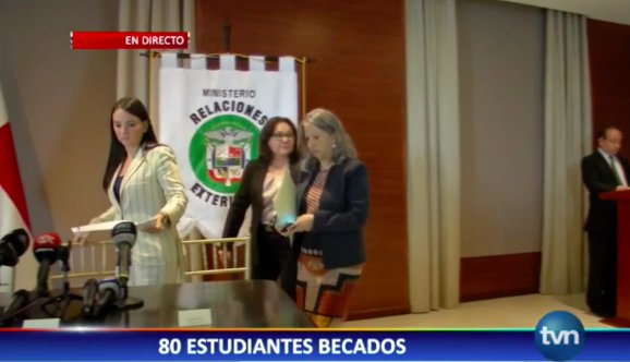 tvnnoticias's tweet photo. Hay 80 estudiantes panameños con becas en Taiwan. 
La cancillería de momento ha tenido contacto con 72 de ellos para darles solución. https://t.co/xr5xh6sgEn