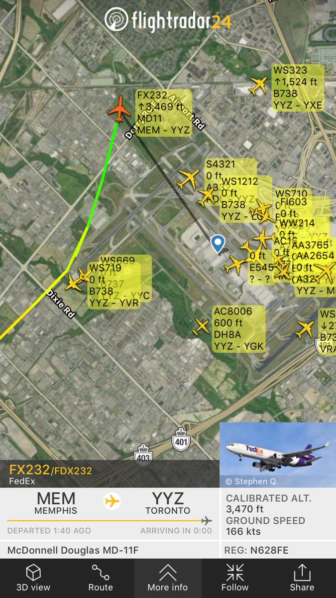 TomPodolec's tweet photo. TAKE TWO @Westjet #WS323 still departing on runway 05. FedEx #FX232 instructed to go around. #Toronto. https://t.co/HLVHAVnlqE