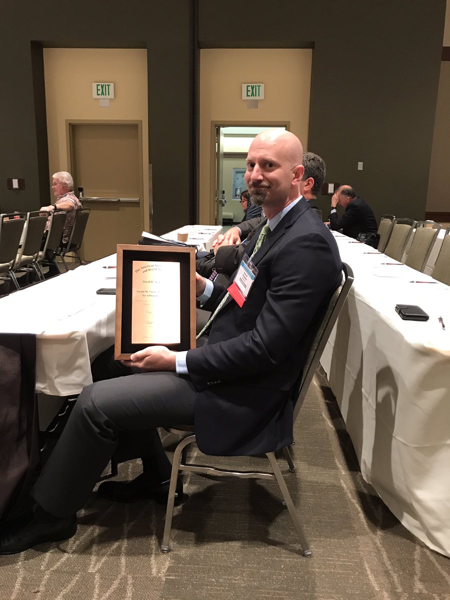 DCRjournal's tweet photo. #ASCRS2017 Dr David Stewart receives the prestigious Fazio award for excellence in reviewing for @DCRjournal https://t.co/jRiav8izki