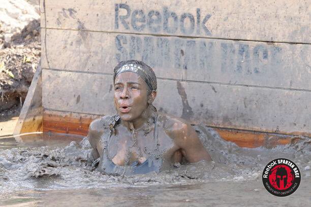 Amazing back 2 back races close to home- Chicago! #midwestgirl #WIborn <a href="/SpartanRace/">spartan</a> #spartanwomen #race4mykids #trifecta2017 #done