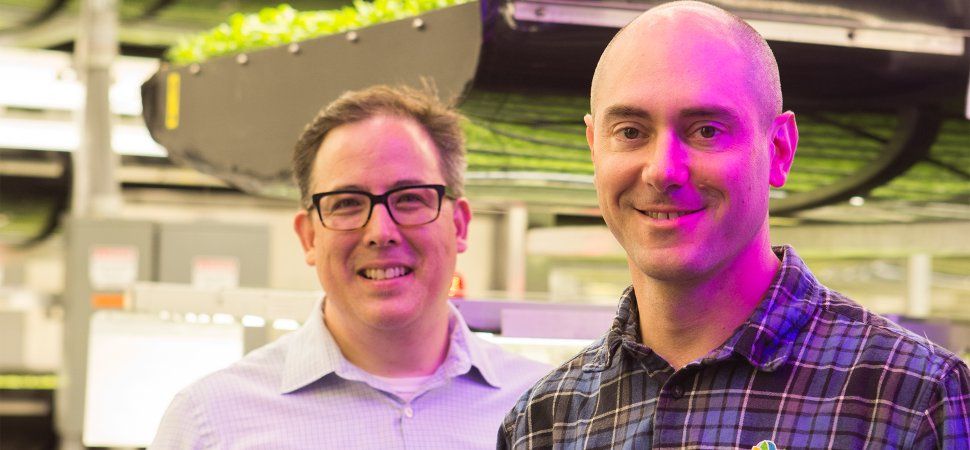 GroceryGetterOR's tweet photo. Requiring no sunlight or soil, &amp; little water, is AeroFarms the future of farming? #Agriculture #Sustainability #PDX
https://t.co/8XeXv4o9Lh https://t.co/1nUOgCuviA