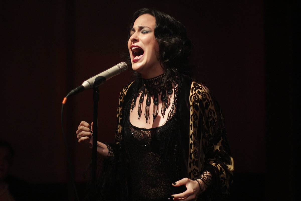 Who else is excited to watch <a href="/AlyssaFox/">Alyssa Fox</a> belt her face off <a href="/TheLetLoveInn/">The LetLove Inn</a>? Tickets at ow.ly/SZTT30cBoxj
#Astoria #NYC #Broadway #TQTP